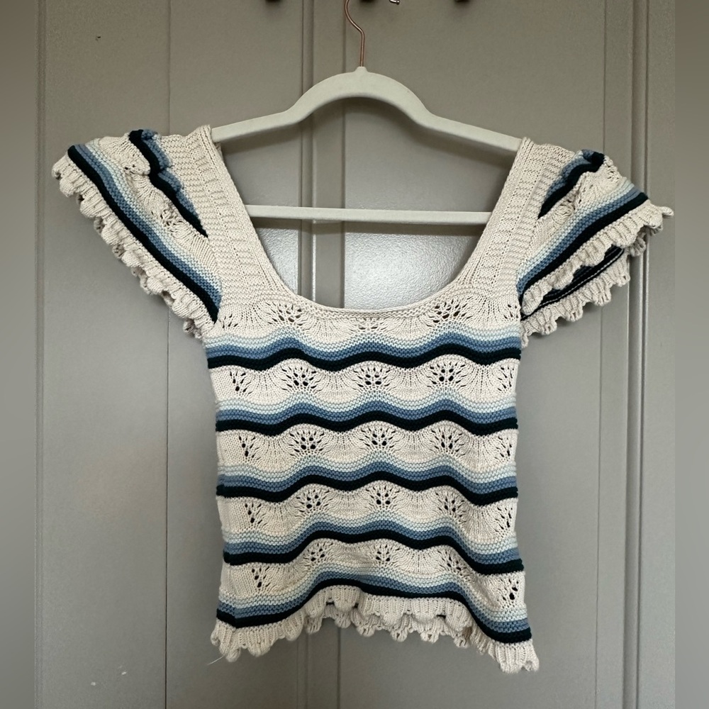 Jessica Simpson Wavy Knit Crop Top - Cream, Blue, Black